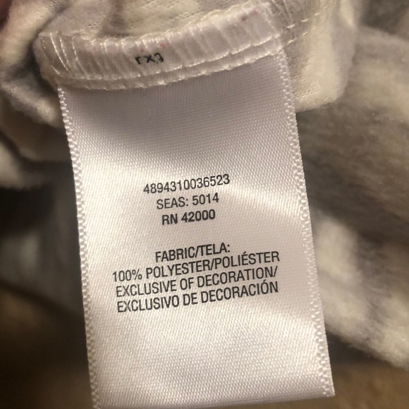 NWOT Jaclyn Smith Sleep Shirt. Gray/Off White. Pink piping detail.  Large. Soft - Picture 4 of 14